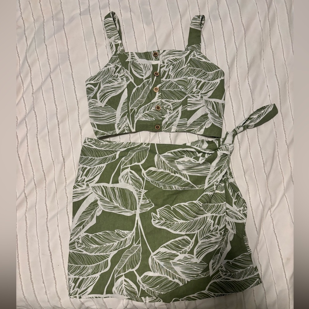 Skirt & Crop Top green tropical set